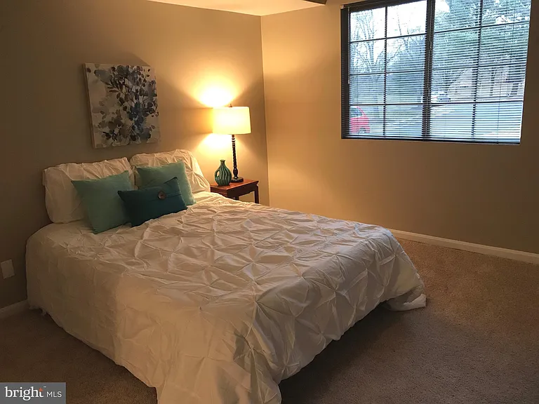 4952 Columbia Rd #1 — Photo 8