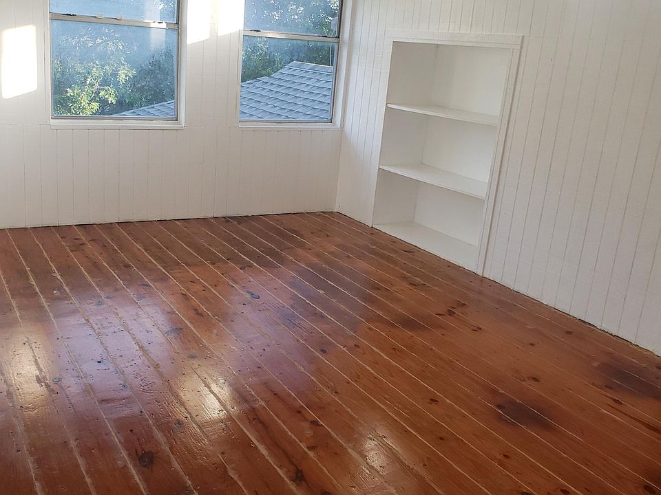 Upstairs bedroom