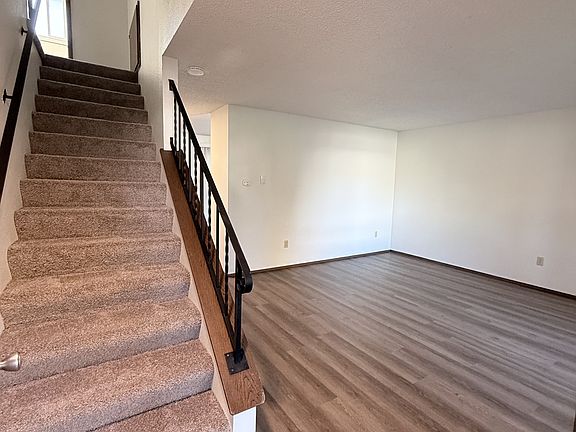 5th image of 9028 10th Pl SE