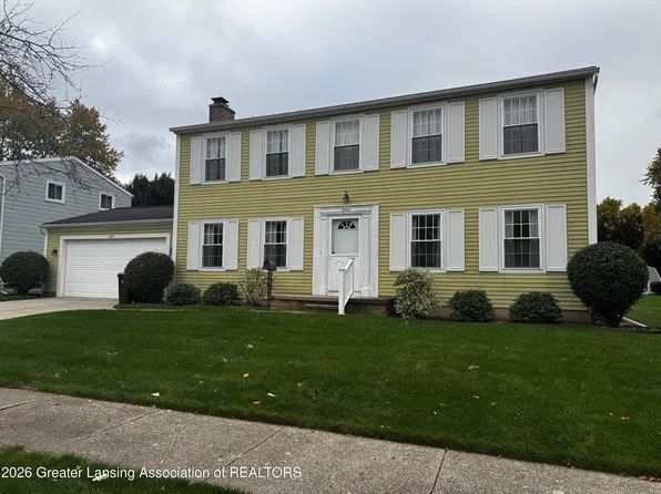 2200 Ridgeline Dr, Lansing, MI 48912