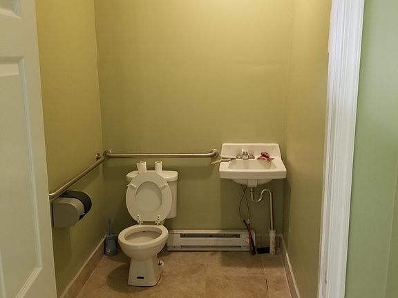 4th image of 1800 E Schiller St #1