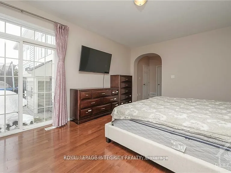 404 Kilmarnock Way — Photo 14