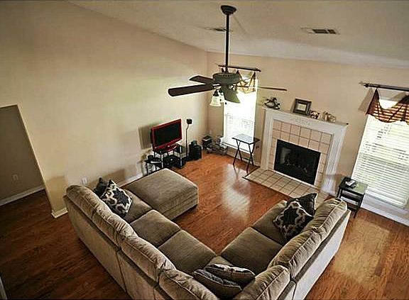 5th image of 1106 Breckenridge Dr