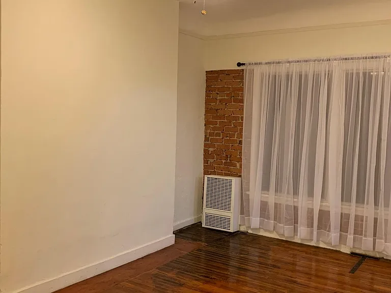 654 S Detroit St #306 — Photo 10