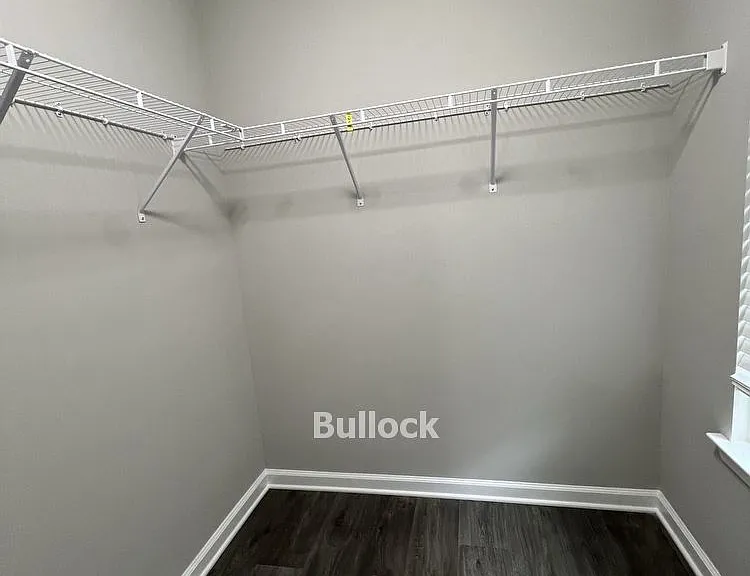 1035 Seasons Pkwy — Photo 16
