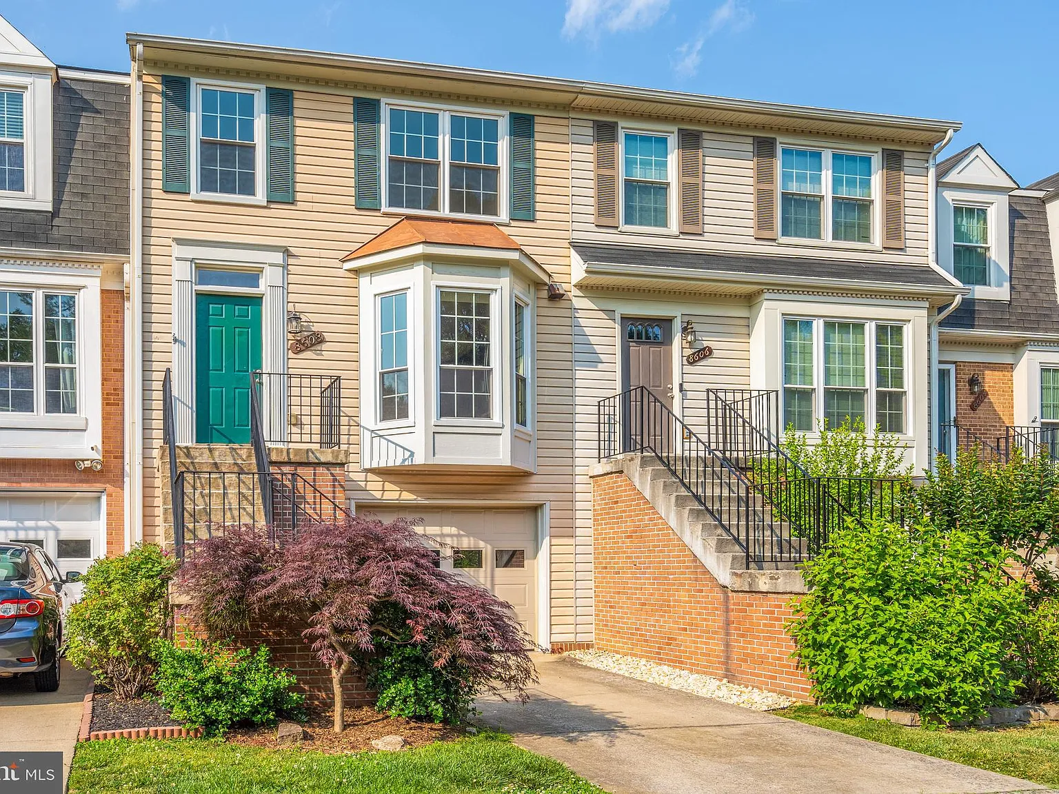 3 bed, 4.0 bath, 1452 sqft, $3,400 — Photo 3