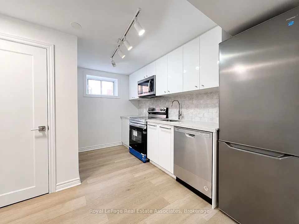 20 Silvercrest Ave #BASEMENT