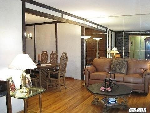 3rd image of 26 Beacon Ln