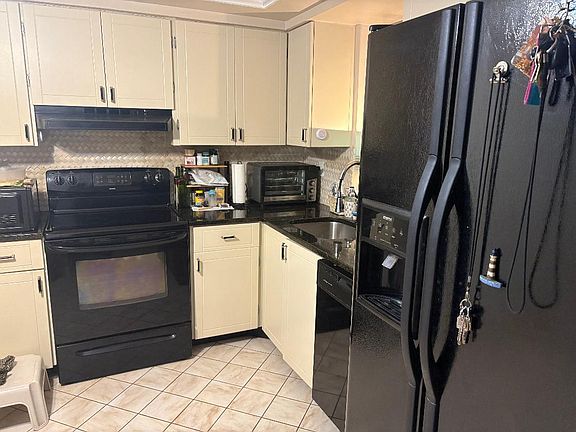 2nd image of 7300 Lake Cir Drive #404