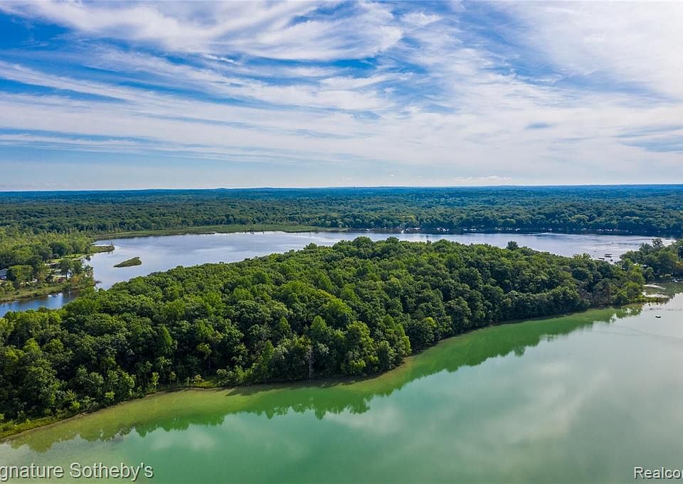 14625 Edgewater Dr, Gregory, MI 48137 MLS 20230013150 Zillow