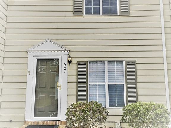3rd image of 921 Seabreeze Ct