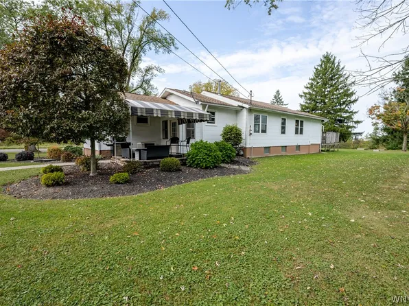 4070 Tennessee Cir, Eden, NY 14057