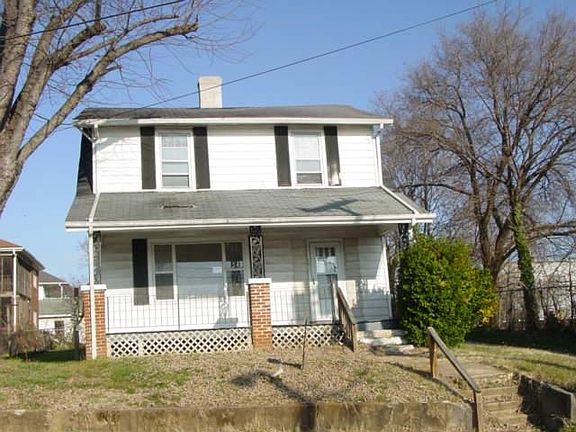 3rd image of 1708 Buena Vista Blvd SE