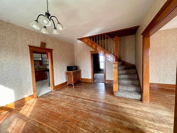 5th image of 809 Beech Ave