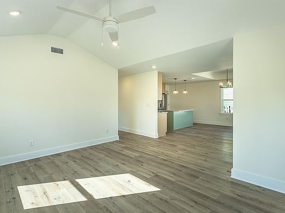 5th image of 202 17th St