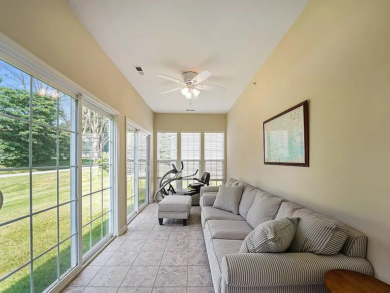 579 Prizer Ct — Photo 12