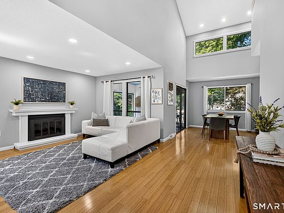 4th image of 44 Byron Drive #44