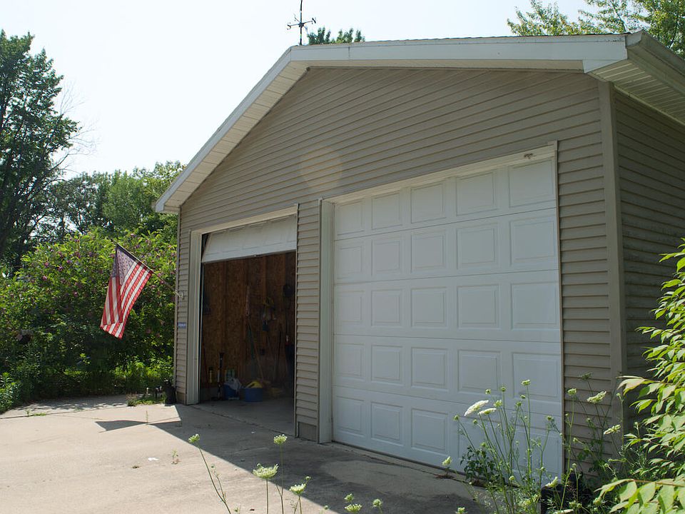 6709 E Houghton Lake Dr, Houghton Lake, MI 48629 MLS 201825204 Zillow