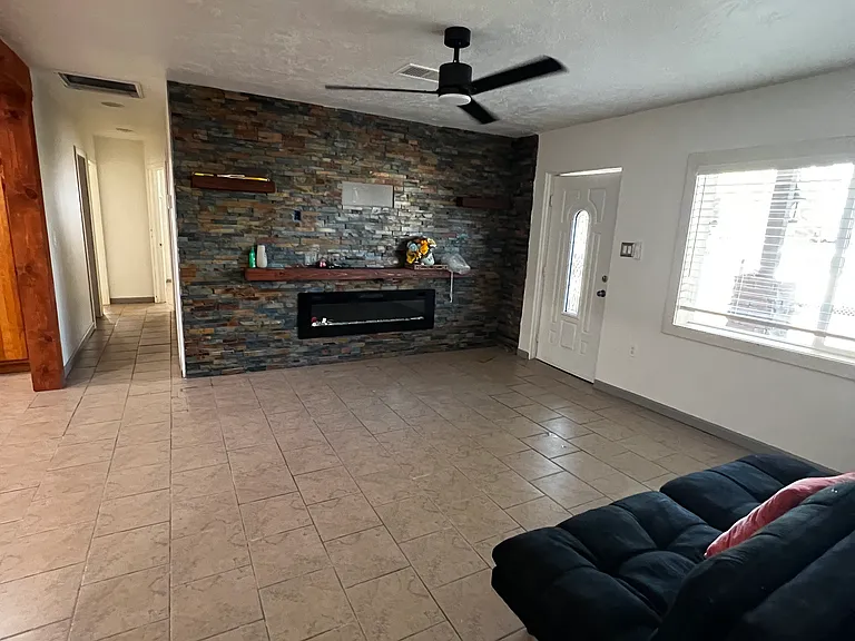 1030 Joy Ln — Photo 8