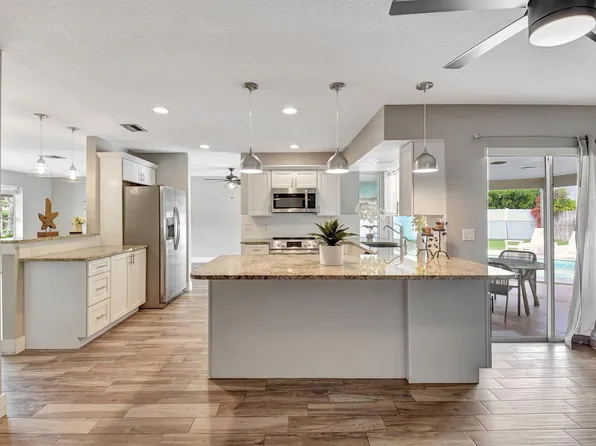 625 Sunshine Dr, Delray Beach, FL 33444