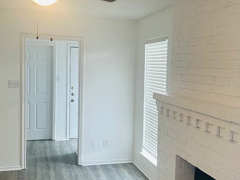 1712 Dynasty Dr — Photo 17