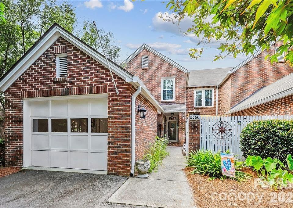 1st image of 806 Colony Oaks Dr