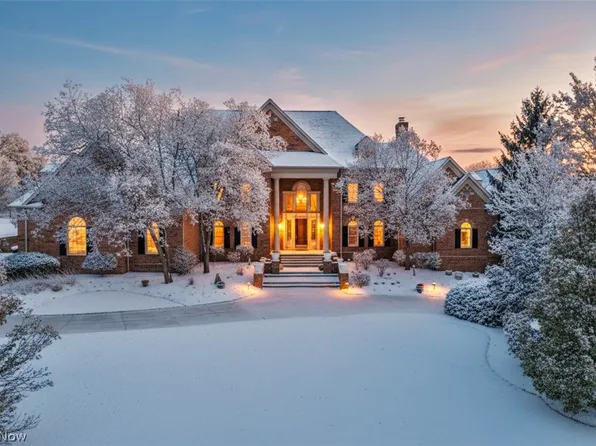 3454 Skye Ridge Dr, Richfield, OH 44286