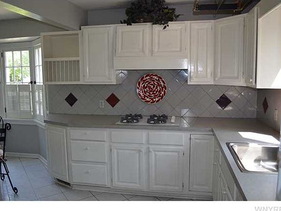 4th image of 60 N Lincoln Ave