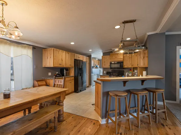 25250 Trickum Rd, Houstonia, MO 65333