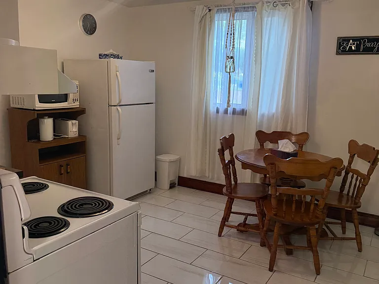 69 Whittaker St #2 — Photo 35