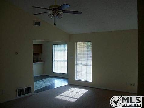 3rd image of 105 Australia Ct