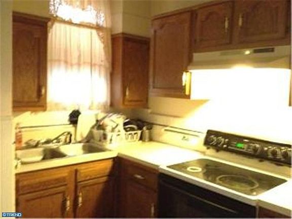 2nd image of 1603 W Godfrey Ave