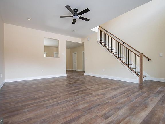 4th image of 53 Wisteria Ln