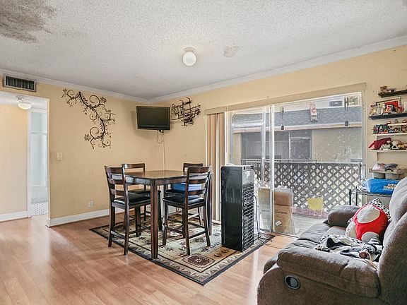 4th image of 4433 Treehouse Lane #27E