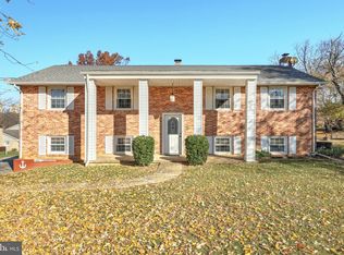 802 Fielding Dr, Red Lion, PA 17356