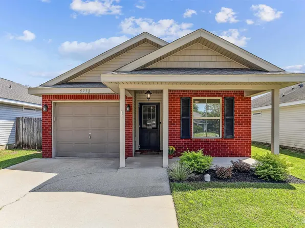 5772 Pescara Dr, Pace, FL 32571