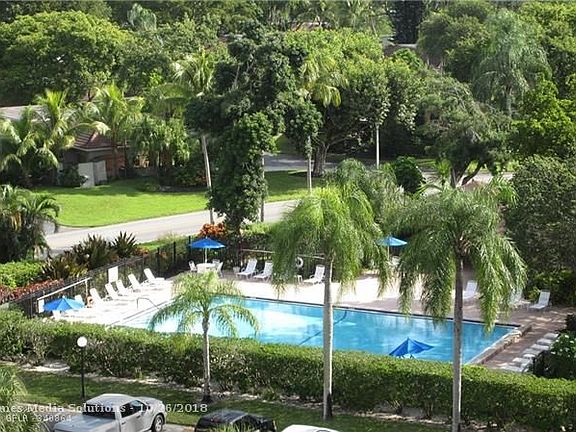4th image of 3050 N Palm Aire Dr APT 801