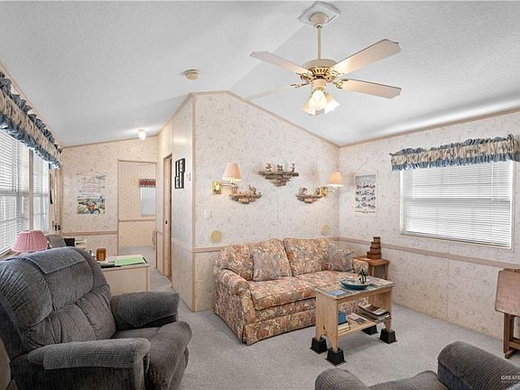 3rd image of 2406 W Bogey Dr