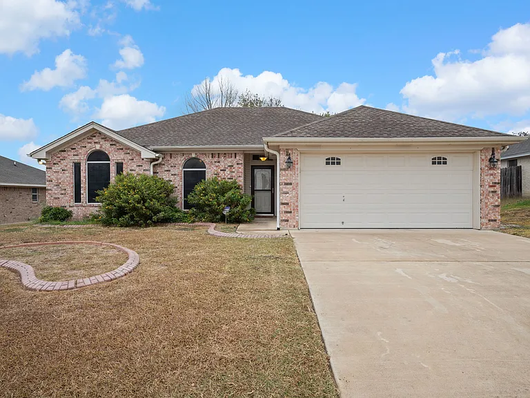3805 Republic Of Texas Dr — Photo 8