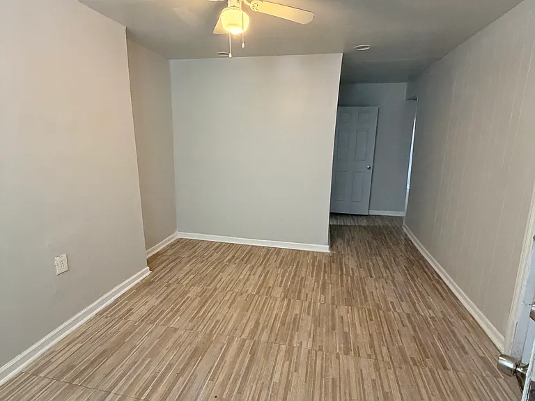 6030 Greenway Ave — Photo 9