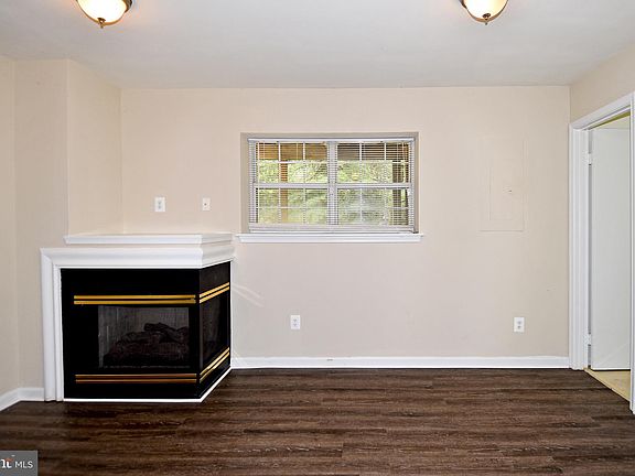 5th image of 17261 Nugent Ln