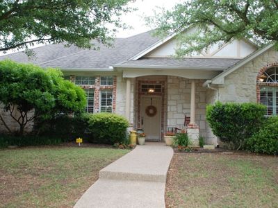 225 Hunters Run, Woodway, TX, 76712