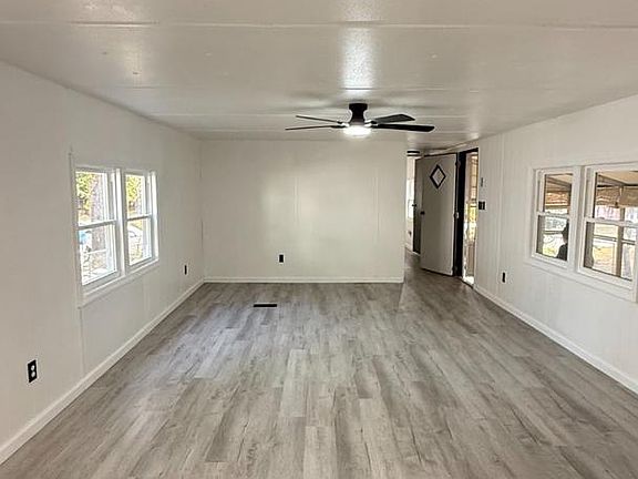 5th image of 3559 Weymouth Rd
