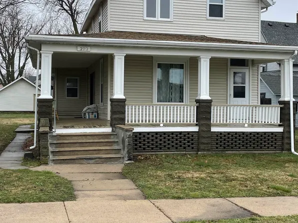 210 N 1st Ave, Marshalltown, IA 50158