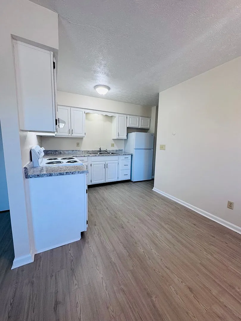 1408 Jackson Lane Multi Unit — Photo 3