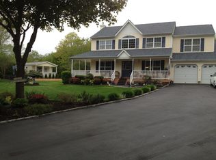 5 Janet St, Port Jefferson Station, NY 11776