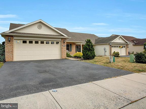3rd image of 234 Lantern Ln