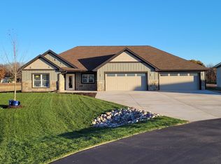19547 Butternut St NW, Oak Grove, MN 55011