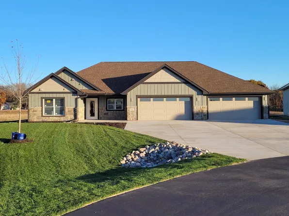 19547 Butternut St NW, Oak Grove, MN 55011