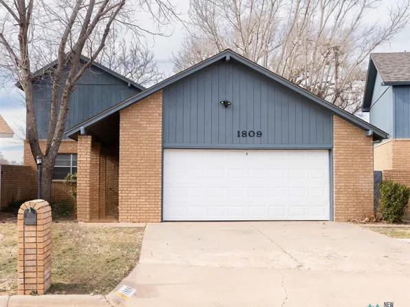 1809 Colonial Pkwy, Clovis, NM 88101